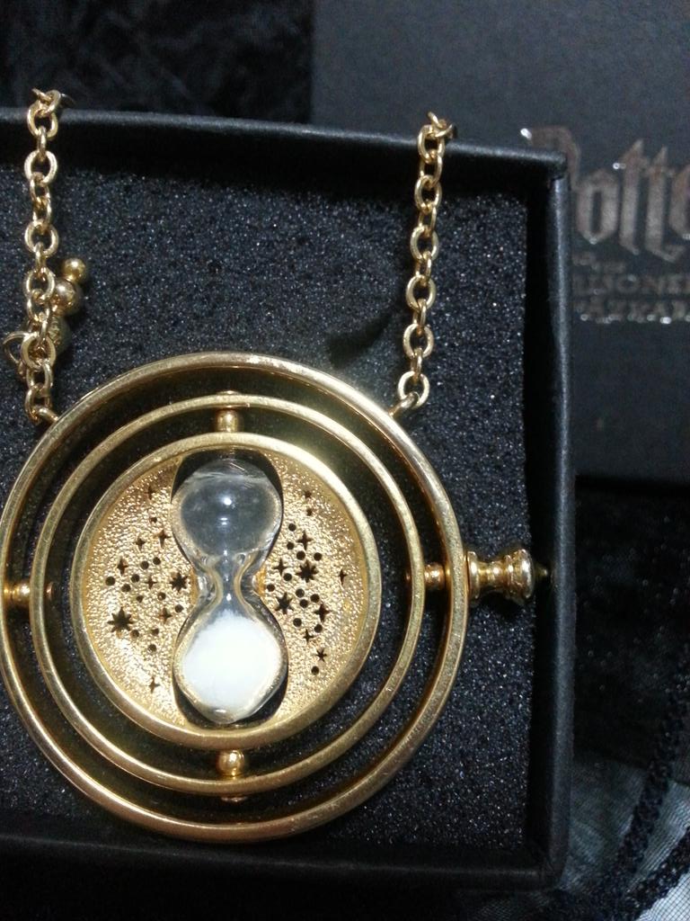 Uzivatel Luna Na Twitteru 娘が欲しがったハリーポッター ハーマイオニーのタイムターナー 逆転時計 類似品はたくさん1000円しないくらいで売ってたけどせっかくの誕生日プレゼントだから劇場版の探して買ったよー 砂時計も三方向から回転するデザインも私的ツボ Uzivatel Luna Na Twitteru 娘が欲しがったハリーポッター ハーマイオニーのタイムターナー 逆転時計 類似品はたくさん1000円しないくらいで売ってたけどせっかくの誕生日プレゼントだから劇場版の探して買ったよー 砂時計も三方向から回転するデザインも私的ツボ