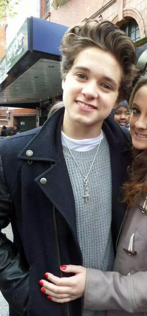 thevampspics's tweet photo. #HappyBirthdayBrad http://t.co/pDppdaPYBA