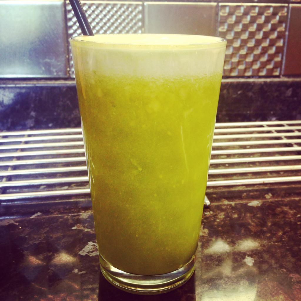 jessvrm's tweet photo. @juicemaster my favourite super juice #detox #healthyliving http://t.co/hjGP1TQLaO