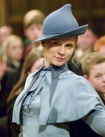 ¡Buscamos a la guapísima y medio veela Fleur Delacour! RT RT RT RT
