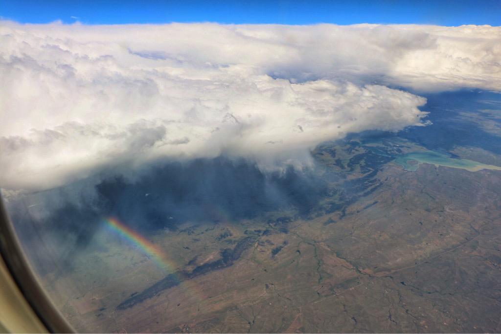 john_kucko's tweet photo. Rainbow from 35,000 ft. over South Dakota yesterday flying east. @spann @JimCantore @SamChampion #ItsAmazingOutThere http://t.co/irUYsx3bpO