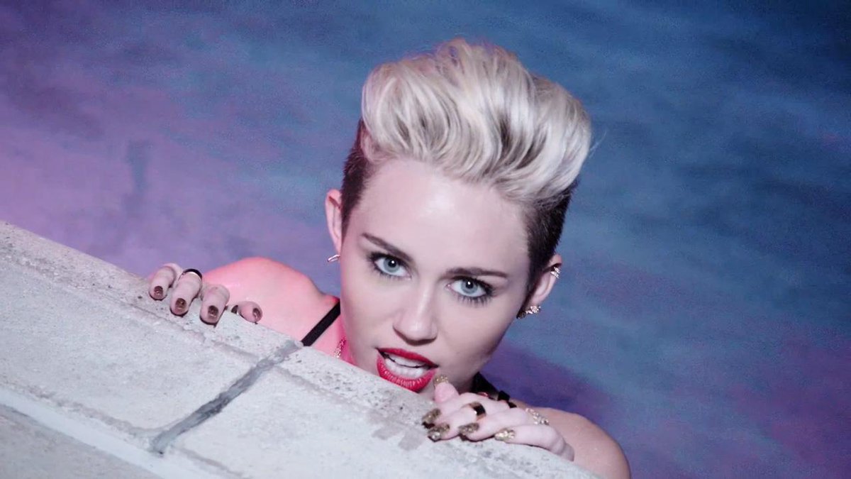crnscg's tweet image. We can't stop, we won't stop #MTVHottest Miley Cyrus