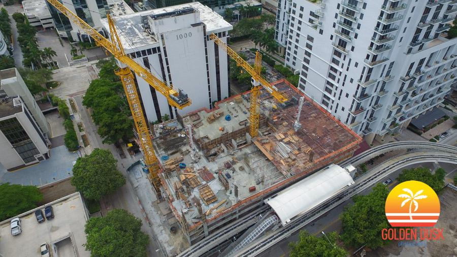 GoldenDuskPhoto's tweet photo. 1010 Brickell Construction Photos #brickell #miami @1010Brickell @13thFi @mossconstruct  http://t.co/nBwtI3M35K http://t.co/8Li8is0ClW