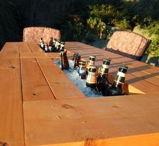 cavityclaims's tweet photo. Anyone want an outdoor table like this one? http://t.co/DW7DuSchHv