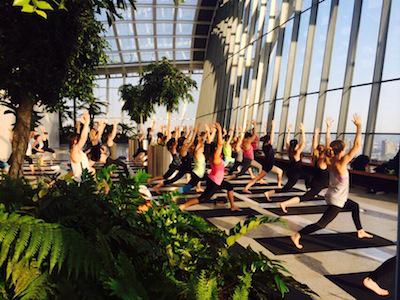 Rooftop #sunrise #yoga <a href="/SG_SkyGarden/">Sky Garden</a> tomorrow morning at 6.30am £10. Bring a mat! ow.ly/QaF2G