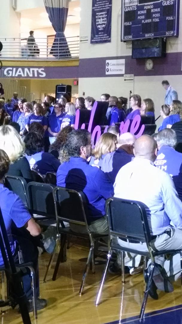 talk2erikawells's tweet photo. #WeAreWayne Openning Day @BDHS http://t.co/WmlbybE7ZW