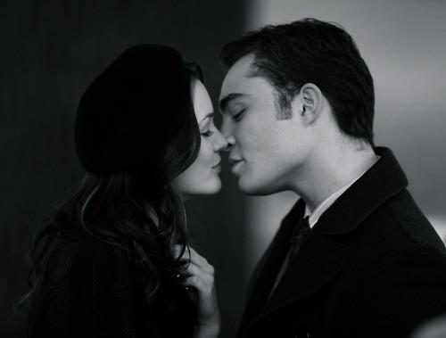 Run2meetfrance's tweet photo. Un couple qui fait rêver ! #blair #chuck #blairandchuck #gossipgirl #amour #love #passion #sincérité #run2meet http://t.co/i6ZfNVKmEF
