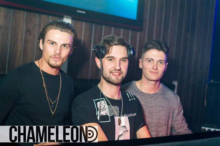 ChameleonBar's tweet photo. The weekend is coming! Who's joining us? http://t.co/HsbFYQv6Fw