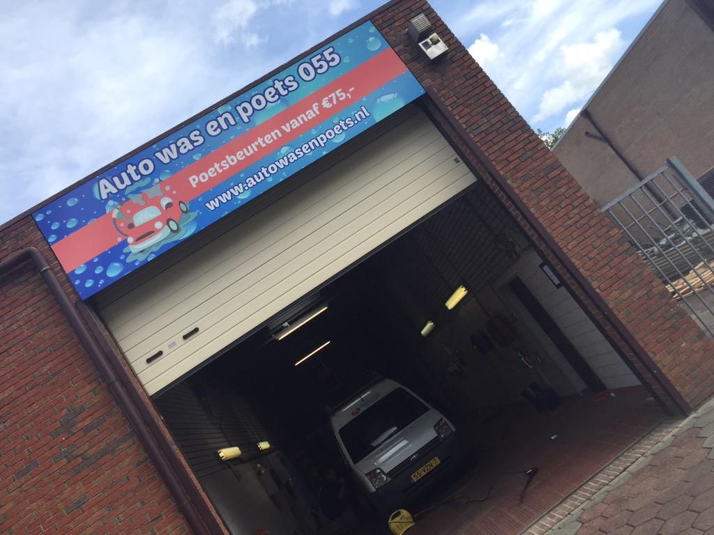 055Was's tweet image. Vandaag een drukke dag ! Auto's polijsten en sticker vrij maken