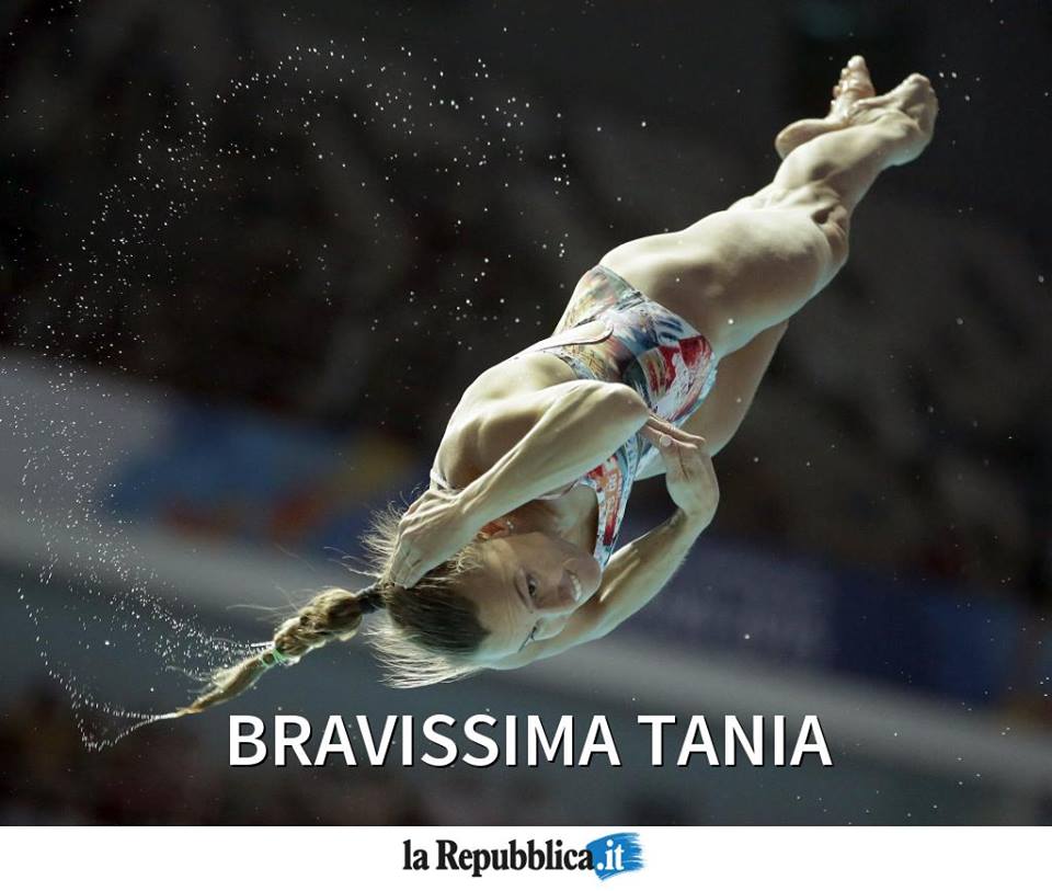 repubblica's tweet photo. #Kazan2015 Grandissima Tania! Traguardo storico per #Cagnotto: oro nel trampolino http://t.co/Y5LAaQDEVR