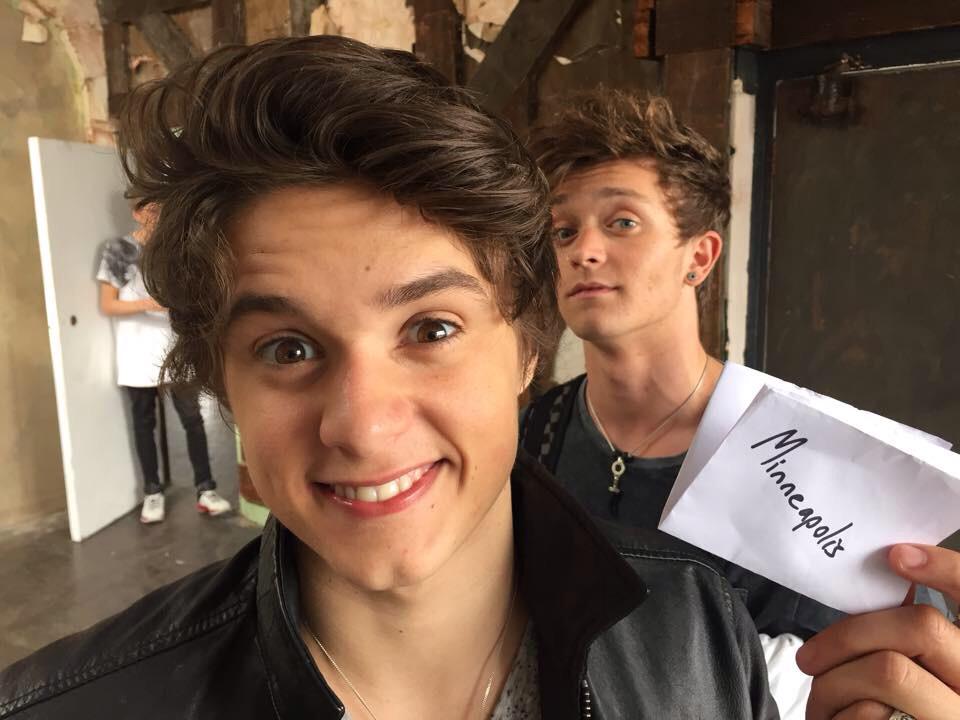 RyLzlnh's tweet photo. Happy birthday @TheVampsBrad 🎉
I hope this is the beginning of your greatest,most wonderful year ever!
Love you x http://t.co/mgRUS5lAsj