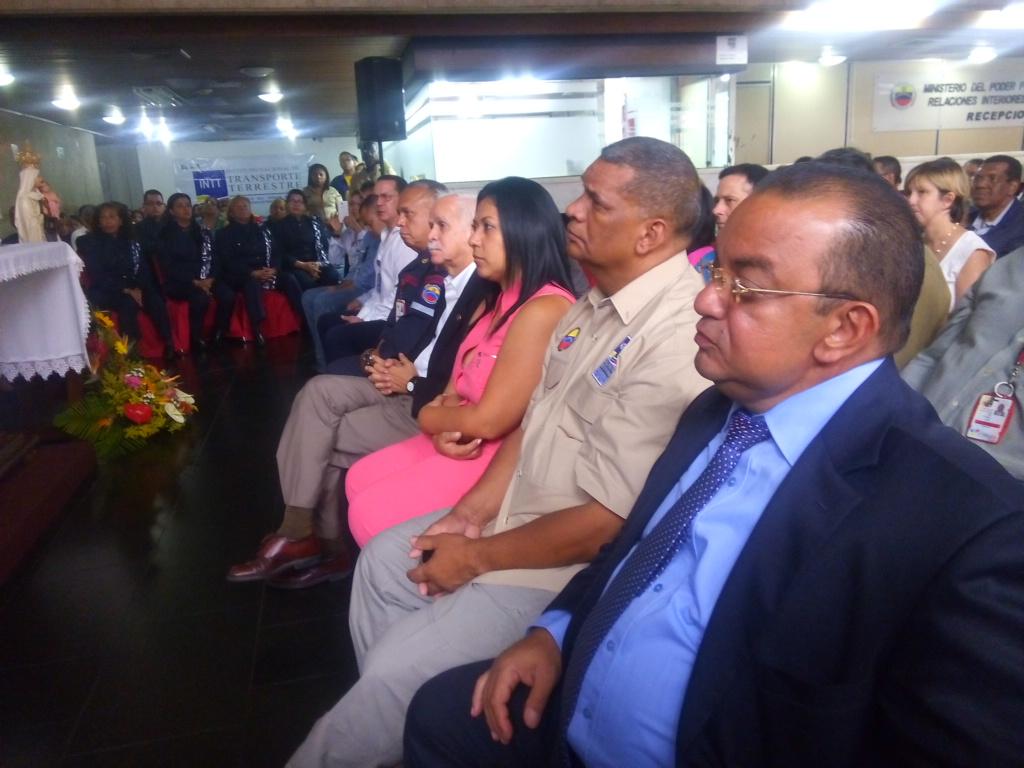 Autoridades @MIJPVenezuela  presentes en Eucaristía Ecuménica en Conmemoración a los 61 años del Natalicio de CHÁVEZ