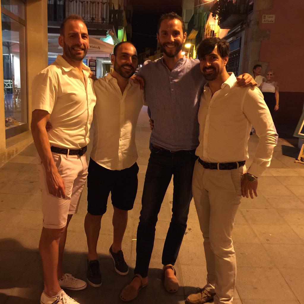 JaviSpains's tweet photo. Otra noche para el baúl de lo recuerdos....jajajjaj http://t.co/7W5kLaHxeD