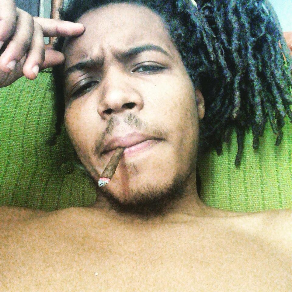 PapBrady's tweet photo. Smoking Lance #RollUp4RollUp http://t.co/FSFR2teALI