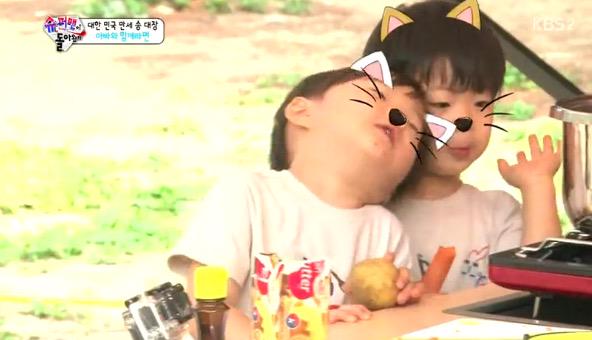 Manse1612's tweet photo. @mhyukii93_  ไม่ได้ลืมนะงับบบ ซบบ http://t.co/h2dNJZC9FA