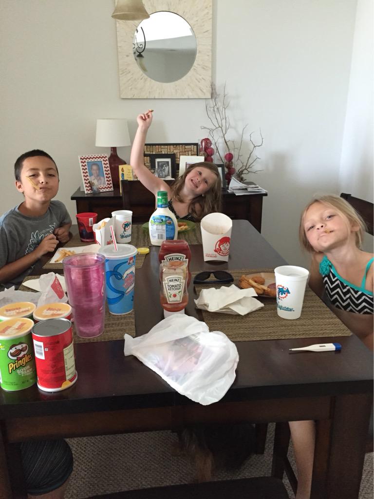 ChiroTot's tweet photo. I love these minions! So proud everyone is exercising their manners!!! #boostupcontest http://t.co/m0LVBMwUaf