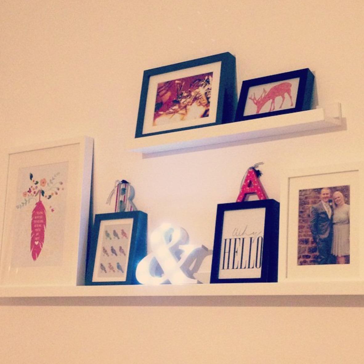 _Smiling_Faces's tweet photo. Super cute #shelfie featuring our #lightupletter #ampersand from @alexloliver - thank you so much for sharing! http://t.co/n4LSlFvcvx
