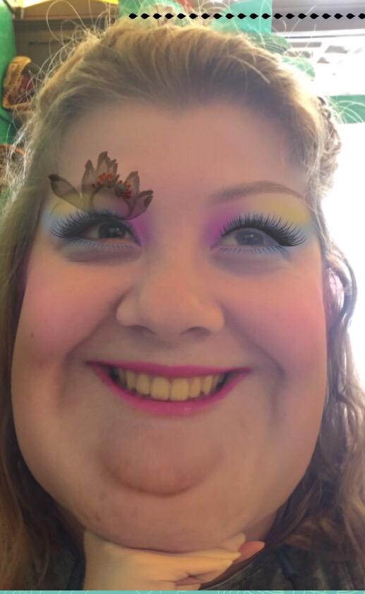abbey_dabby_do's tweet photo. Selfie Tuesday? #allnatural #beenworkingout http://t.co/DwBq1THg1i