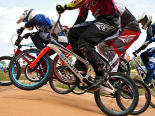 cyco_in's tweet photo. Disc brakes leave riders apprehensive; fear additional stopping power could cause accidents - http://t.co/n31Qgajue2 http://t.co/vDDvVi78iL