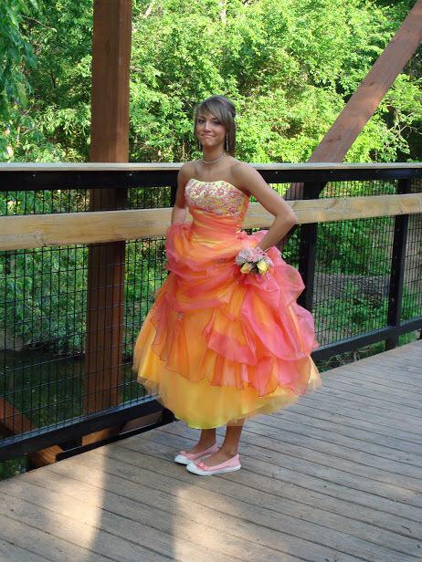 WDWSthrnBelle's tweet photo. @__CarolinaGal 🙈it was yellow with pink on top so it looked tangerine I guess? Lol slash this is WAY old👵 #Prom08 😳😭 http://t.co/cbWw5gIyyB