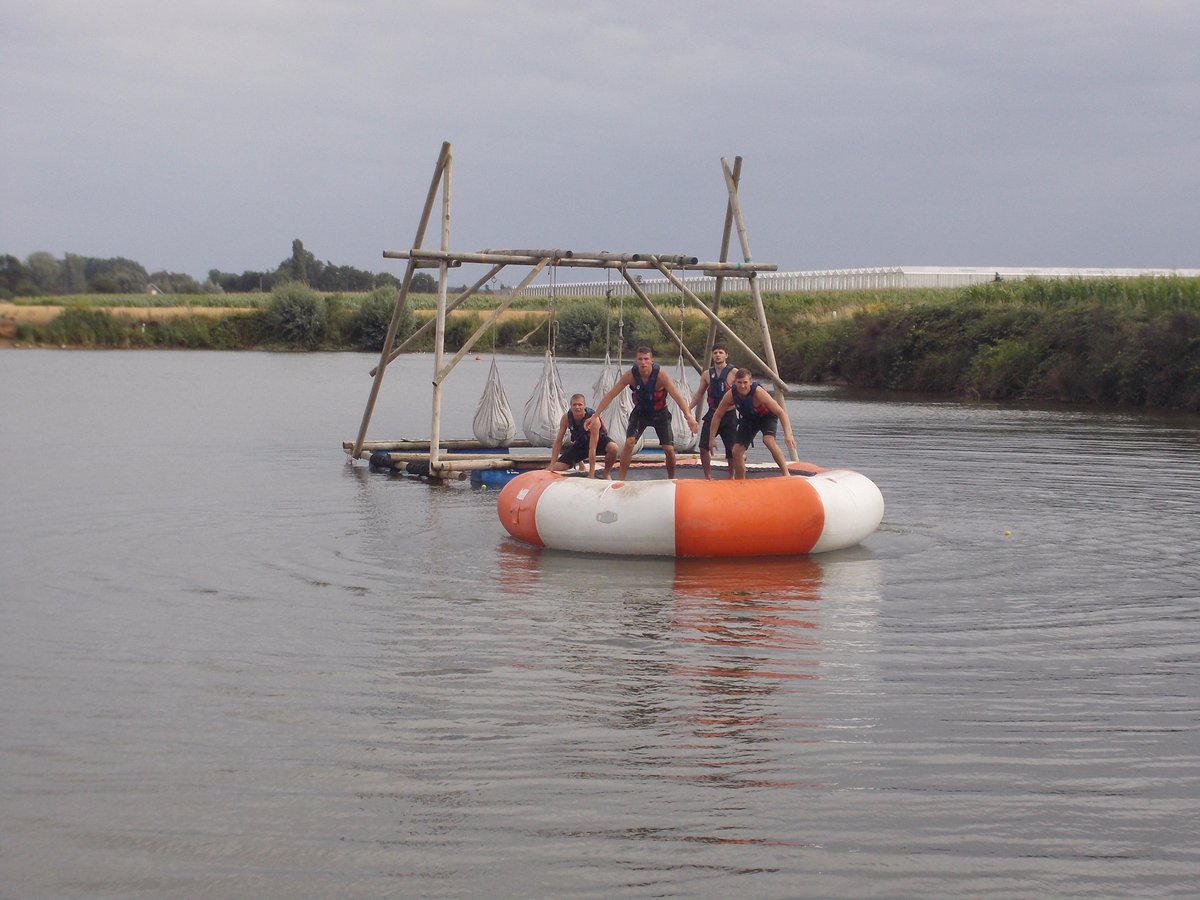 Movemintbe's tweet image. Wind &amp;amp; regen hield de ploegen van De Pinte &amp;amp; Zulte Waregem niet tegen! Alweer een geslaagde teambuildingdag!