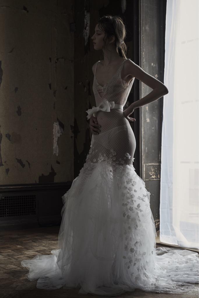 VeraWang's tweet photo. #VeraWang Spring 2016 Bridal Collection. On display at our Madison Ave flagship 7/30-8/2. #VWMadison (212) 628-3400 http://t.co/BujlmQBQEK
