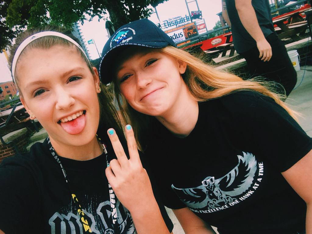 Happy 16th birthday to my best friend Courtney!! Hope you have a great day! love you so much!!      