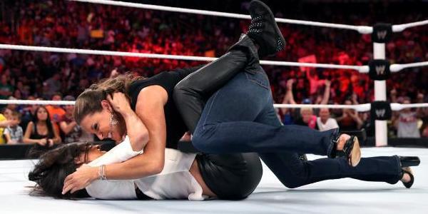 _briemode's tweet photo. Freakin iconic #stephvsbrie http://t.co/0d1ZWXNYz7