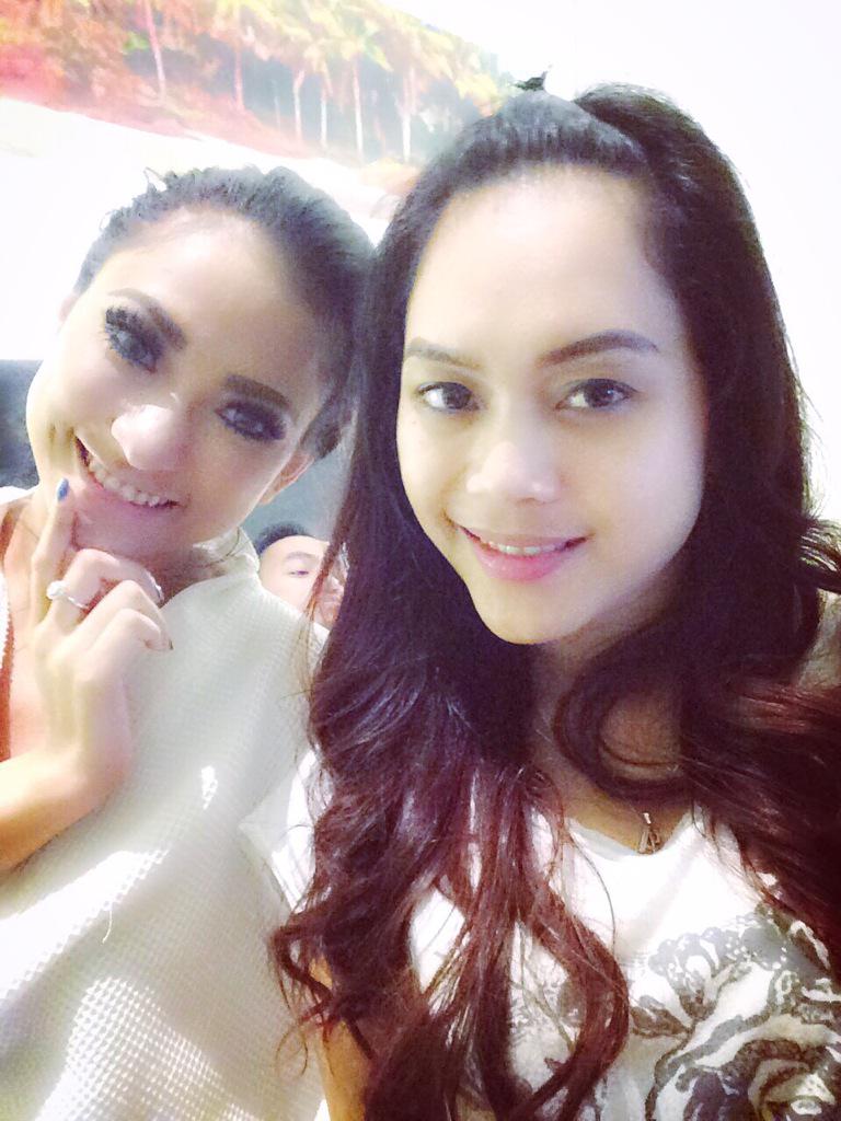 ARentertainmen2's tweet photo. Amel alvi 😘😘 http://t.co/L3mKn5CNFF