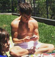 EternalShipper's tweet photo. Umm Kevin when did this happen and why didn't you warn me? 😍😍😍 #Dayumm #hot #ArtieGrewUp http://t.co/WMPFs8BI9I