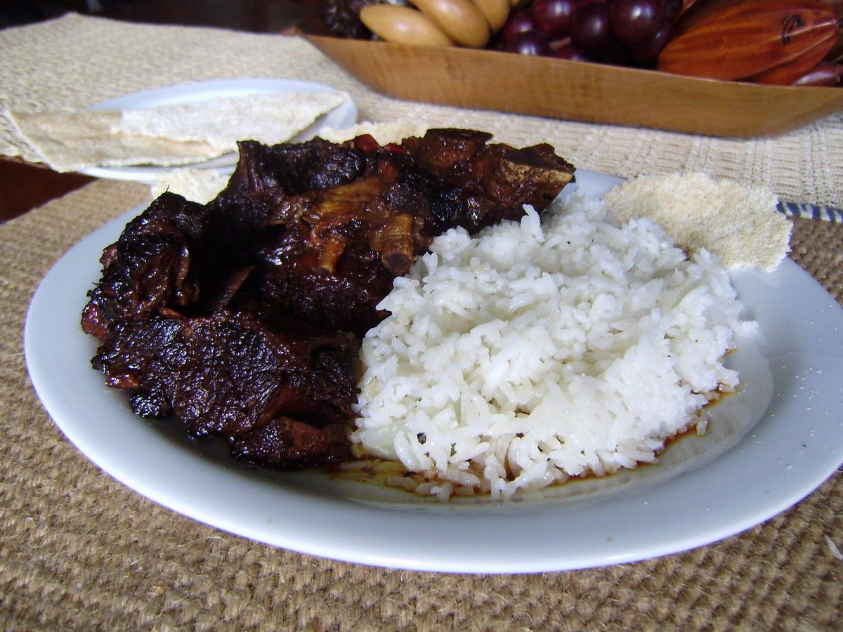 Cazabe_Ve's tweet photo. Para almorzar un Pepperpot guyanés, acompañado de arroz y casabe. Fuente:  http://t.co/g9gPlCoUsN #ComidaCriolla http://t.co/sNS27bpazg