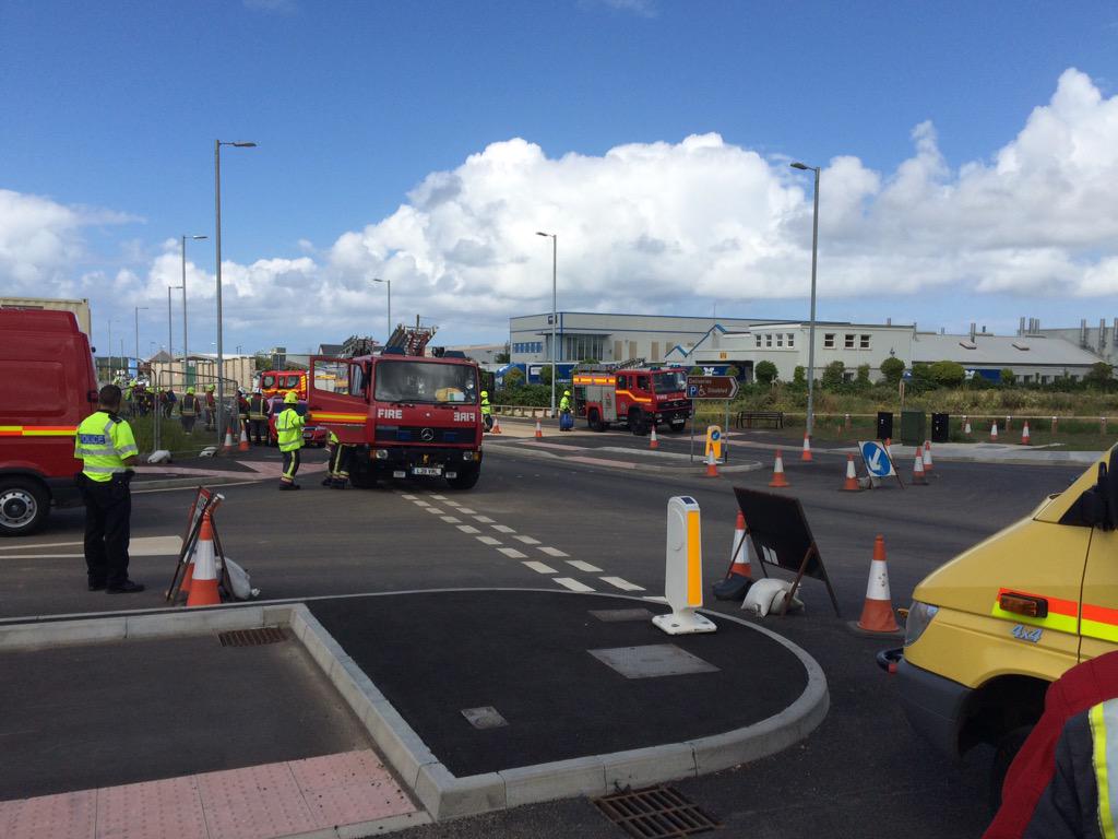 We don't put out fires good job we train for these incidents #bluewatch #chemicalspills db.cornwall.gov.uk/fbnews/info/de…