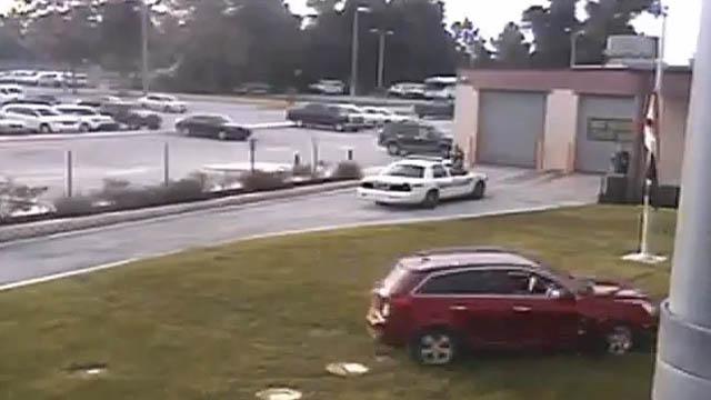 Fla. man joyrides on jail lawn, winds up in same jail!  WATCH VIDEO bit.ly/1fEOJRs http://t.co/3MGVnpc05L