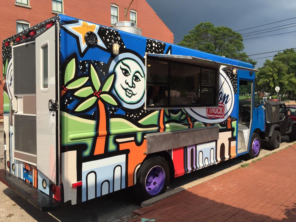 SessionTacoSesh's tweet photo. Our new food truck @MTJ_Mobile getting set up for our soft opening at the @FemmeFerment fundraiser tonight. #STLCBW http://t.co/KOPM5DKXFG