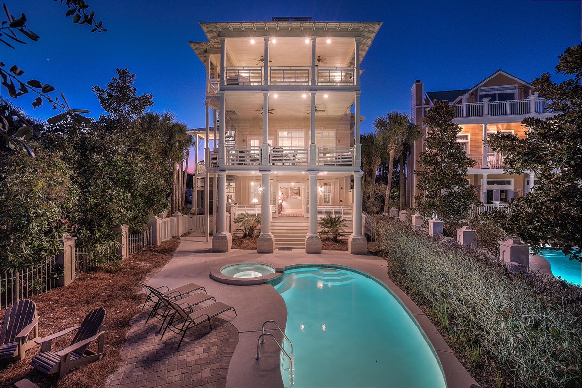 30AVibe's tweet photo. The beautiful homes here on #30a #30aRealEstate http://t.co/5LPC0obyQ5