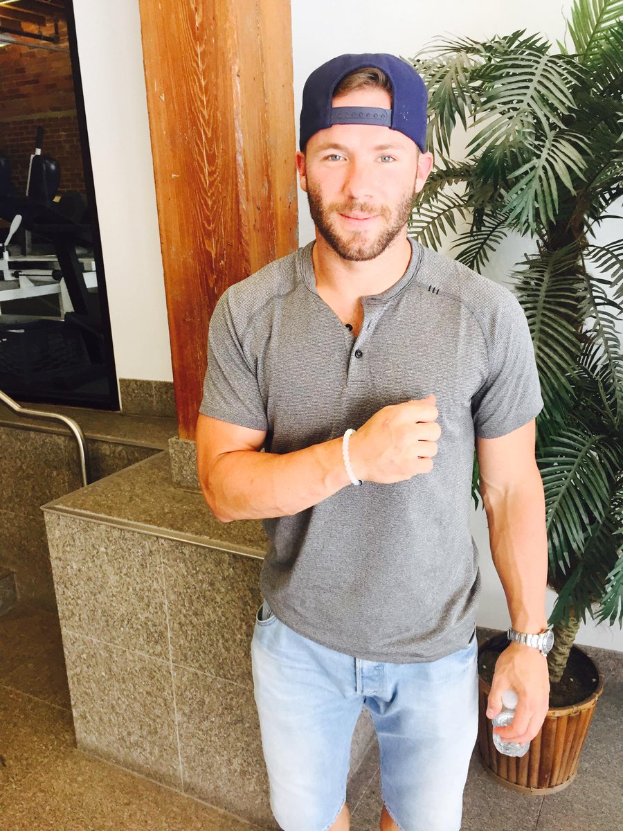 Edelman11's tweet photo. Check out the @livelokai bracelets. They give
back to one of my favorite charities @bestbuddies #livelokai http://t.co/e2Y7wpIzZd