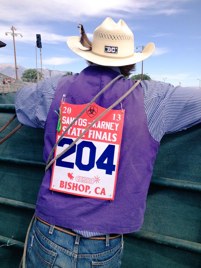 kendrasantos's tweet photo. Love this pic b'cause it's of my baby @TaylorSantos94 w/his Broc Cresta sticker @Mike Boothe Memorial Arena. #BC42 http://t.co/oPzT13mzq2