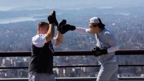 ilKingfacose's tweet photo. #kingHarry #HarryBalboa #StalloneWho #gym #cazzotti 👑🔝💨 http://t.co/UtS86lPTzp