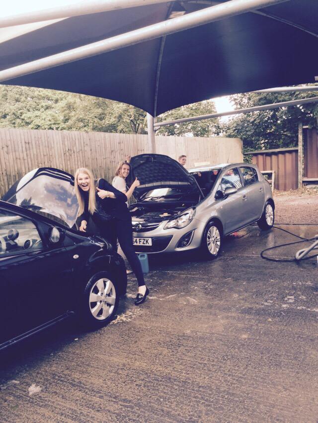 Northeast_vr's tweet photo. Team Davenport - not just service with a smile ..#vsa #erac #u4e6 #u4e2 keeping our fleet safe http://t.co/TneP5nFbLa