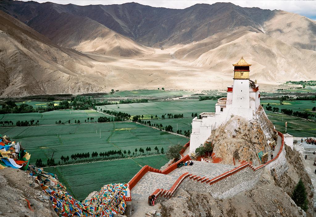 ChinaTopix's tweet photo. In Tibetan Buddhist and Hindu traditions, Shambhala is a mythical kingdom hidden somewhere in Inner Asia.  #Tibet http://t.co/eYEkdHrqnW