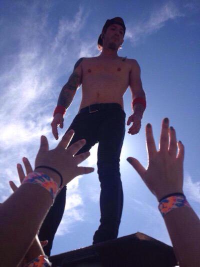shirtlesstop