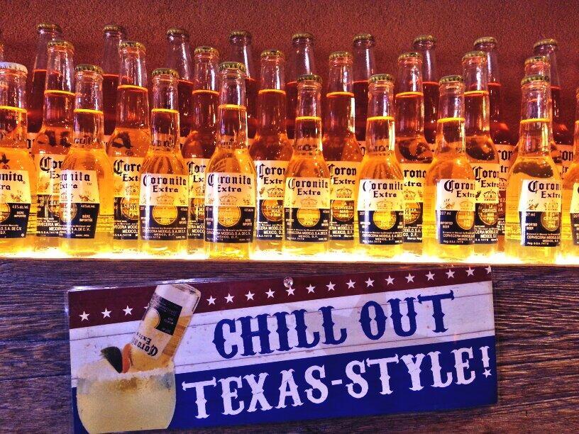 LSPickering's tweet photo. Beat the heat with an #icecold #corona or 1 of our signature #margaritas @CityofPickering @snapdPickering @snapdAjax http://t.co/In0vZTS9AY