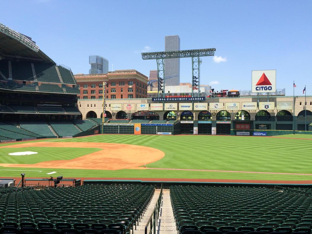 brianmctaggart's tweet photo. Astros and Angels in a big series here today. Right now it's 100 degrees out here http://t.co/YQQ7rNFRlX