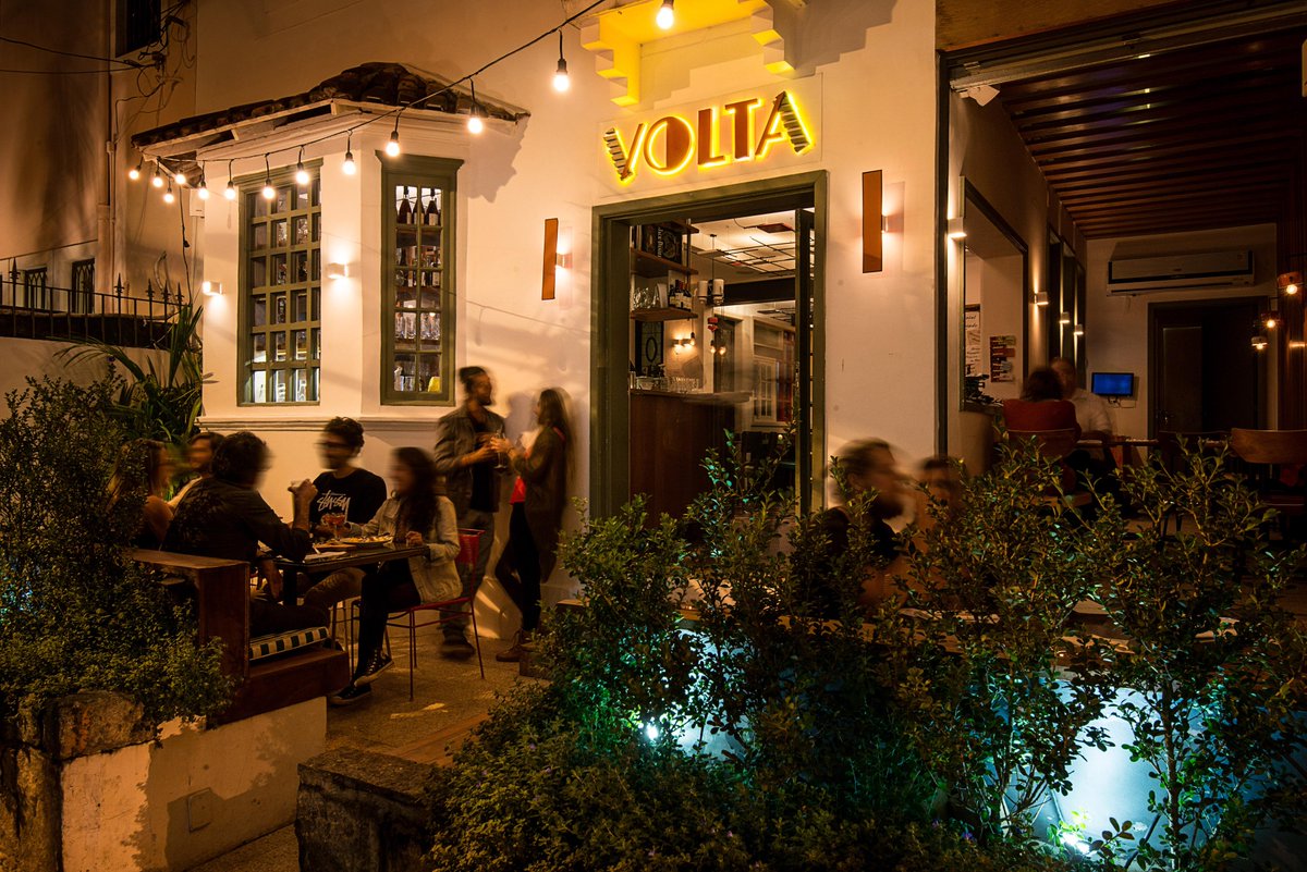 agendacarioca's tweet photo. Hoje a turma do #QuintetoNuclear assume a noite de #Jazz no restaurante Volta. Vem saber! http://t.co/2E9ErU4svp http://t.co/GEIErtH9iU
