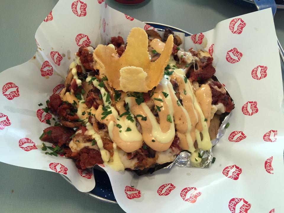 papaguapa's tweet photo. ¿Antojo? ¡Ven a visitarnos! Los martes todas nuestras papas grandes están a precio de chicas @CdSatelite @LaRomaDF :D http://t.co/7foVvbi5WE