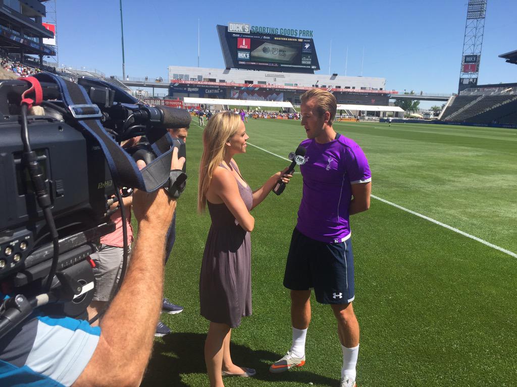 Talked with Tottenham\s Harry Kane - big NE Patriots fan - loves the fans singing him happy birthday 