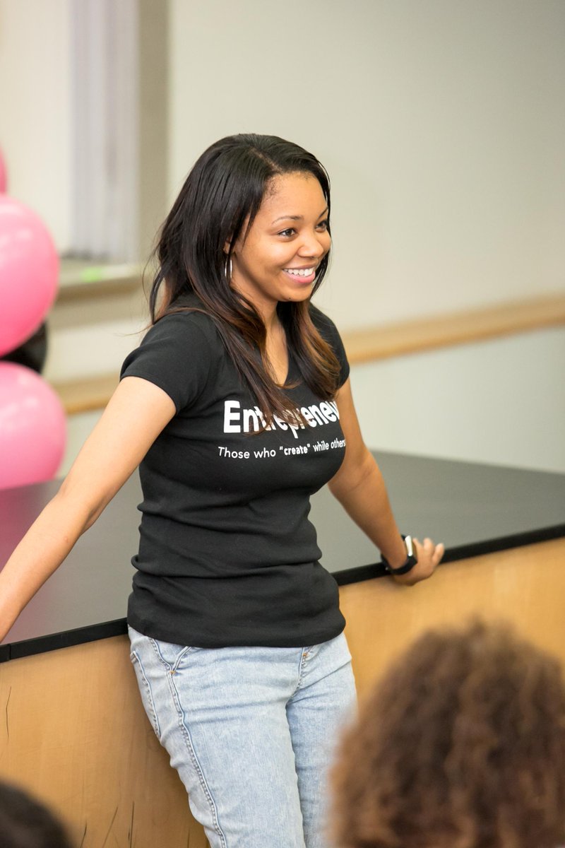 VolunteerBGCNYC's tweet photo. .#BGCProjectHumanity judge @whoisSheena told our tech divas about being a tech entrepreneur - we love her shirt! http://t.co/szWsaSdNdb