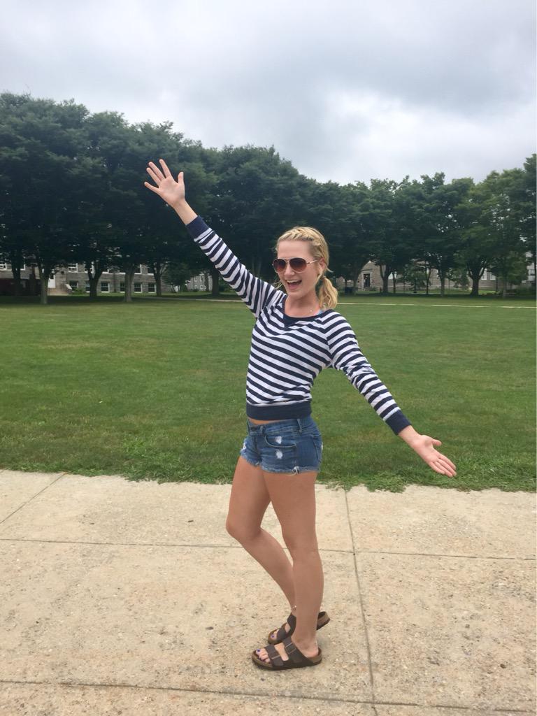 megelizabethxx tweet picture