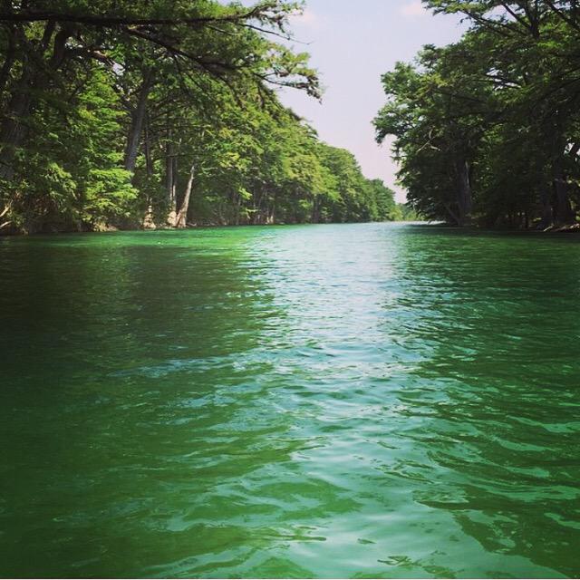 FriosDryFifty's tweet photo. Doesn't get much better than this y'all! #FriosDryFifty #FrioRiver #Concan #ConcanNotCancun #LivinOnFrioTime http://t.co/E28qeuUj1f
