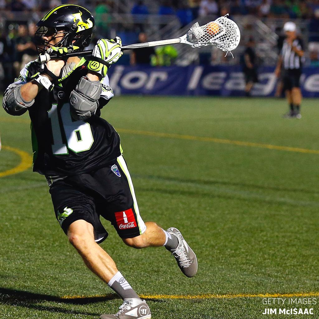 warriorlax's tweet photo. Gameday. #WarriorPro @mikestone41 | #WarriorCustoms #EvoGlove #BurnProDiamond #RegulatorII http://t.co/1bBgYfq5ZD